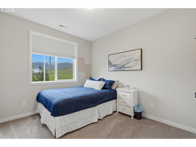 149 W BARBARAS Way, Newberg, OR 97132