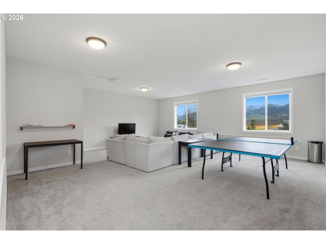 149 W BARBARAS Way, Newberg, OR 97132