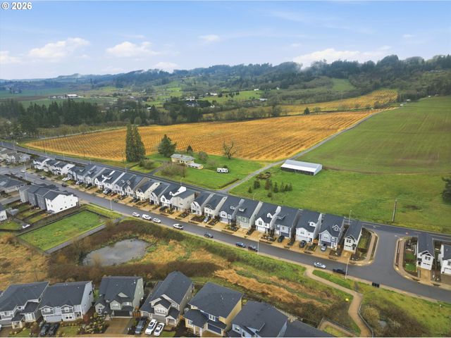 149 W BARBARAS Way, Newberg, OR 97132