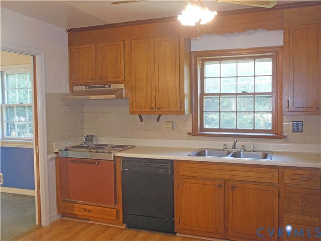 5310 Lingle Ln, North Chesterfield, VA 23234