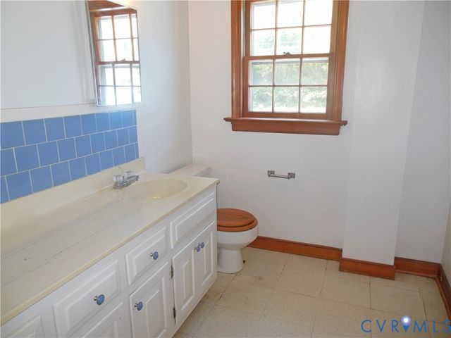 5310 Lingle Ln, North Chesterfield, VA 23234