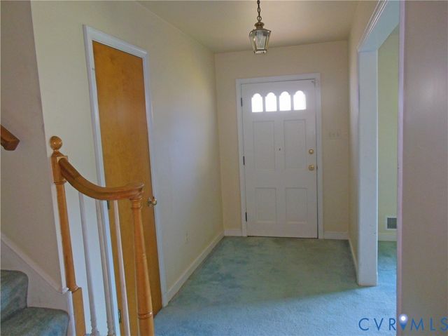 5310 Lingle Ln, North Chesterfield, VA 23234