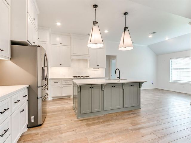 16013 Dahlia Road, Edmond, OK 73013