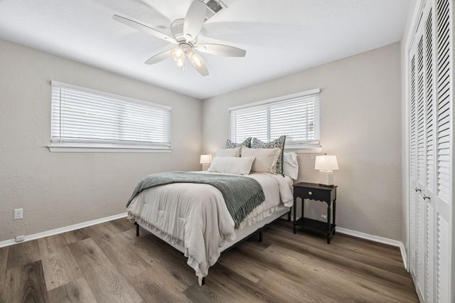 161 Barracuda Street, Hitchcock, TX 77563