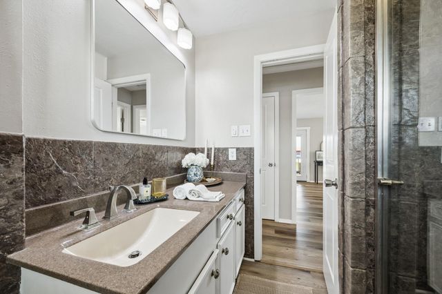 161 Barracuda Street, Hitchcock, TX 77563