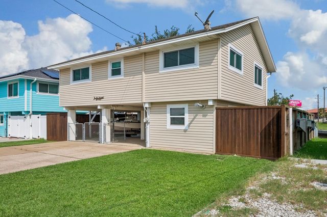 161 Barracuda Street, Hitchcock, TX 77563