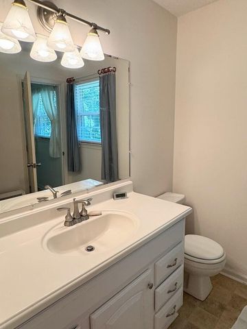 1922 Sourwood Drive, Dalton, GA 30720
