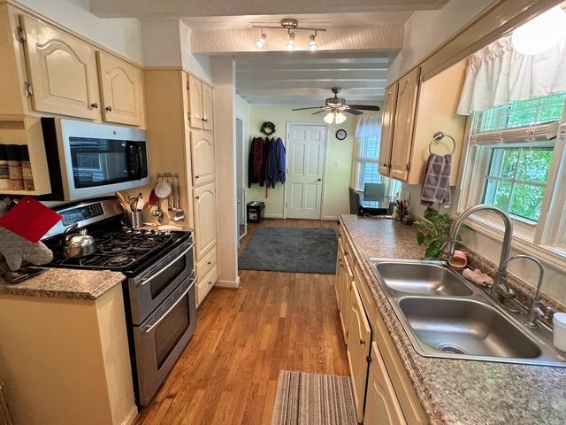 1922 Sourwood Drive, Dalton, GA 30720