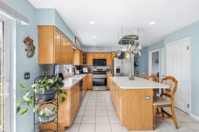 240 Lisa Drive, Southold, NY 11971
