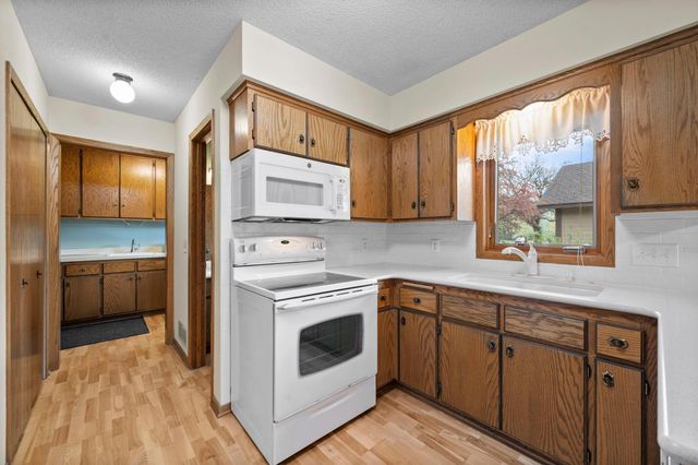 1494 Creek Park Lane, Fridley, MN 55432