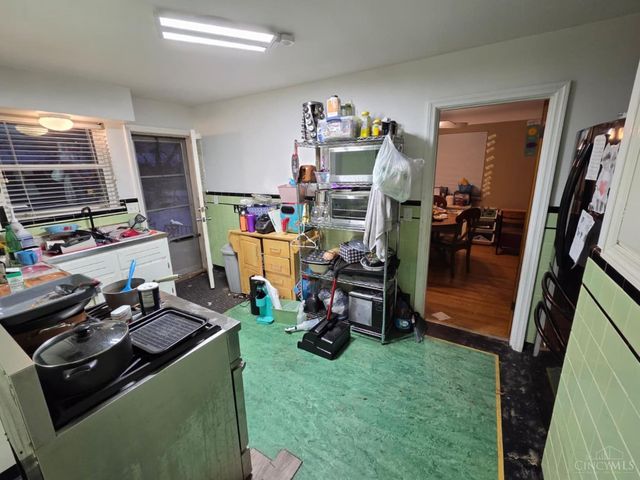 2806 Breezy Way, Cincinnati, OH 45239