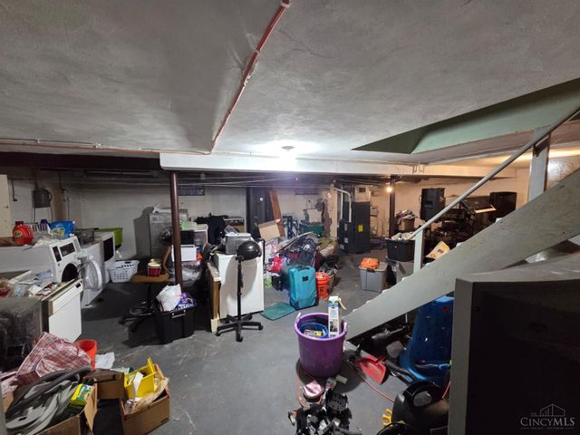 2806 Breezy Way, Cincinnati, OH 45239