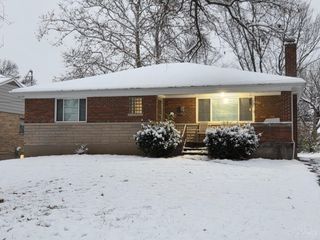 2806 Breezy Way, Cincinnati, OH 45239