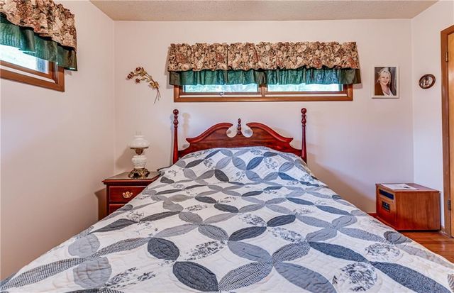 601 S Mulberry Street, Louisburg, KS 66053