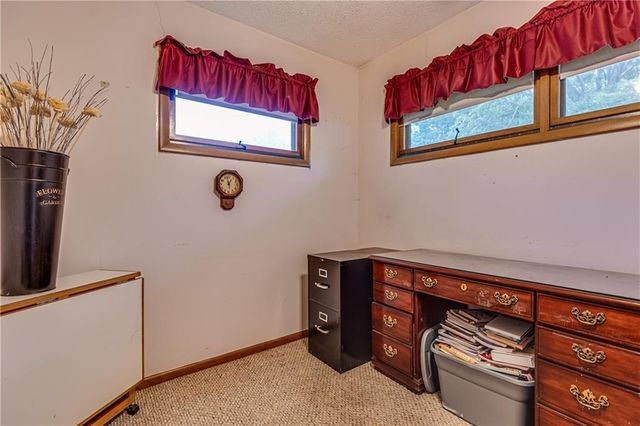 601 S Mulberry Street, Louisburg, KS 66053