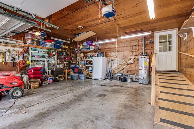 601 S Mulberry Street, Louisburg, KS 66053