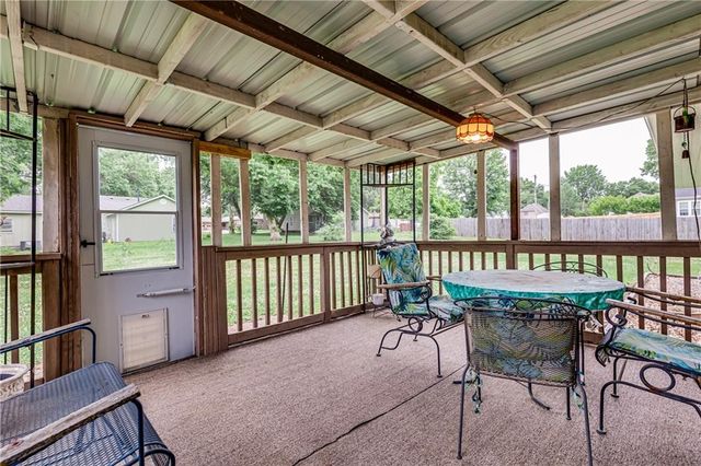 601 S Mulberry Street, Louisburg, KS 66053
