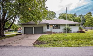 601 S Mulberry Street, Louisburg, KS 66053
