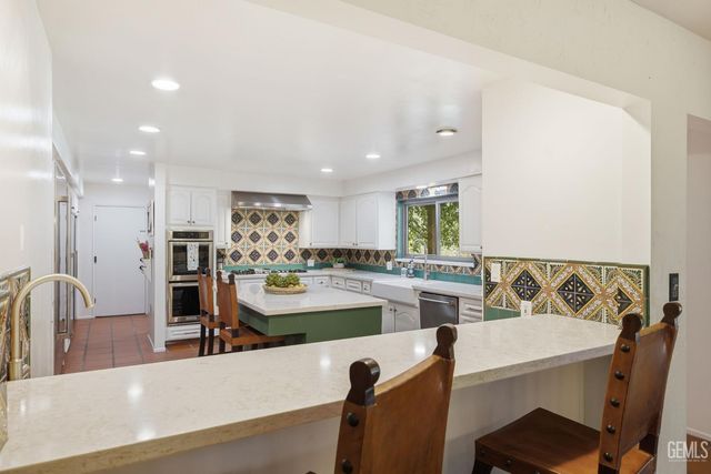 4265 Country Club Drive, Bakersfield, CA 93306