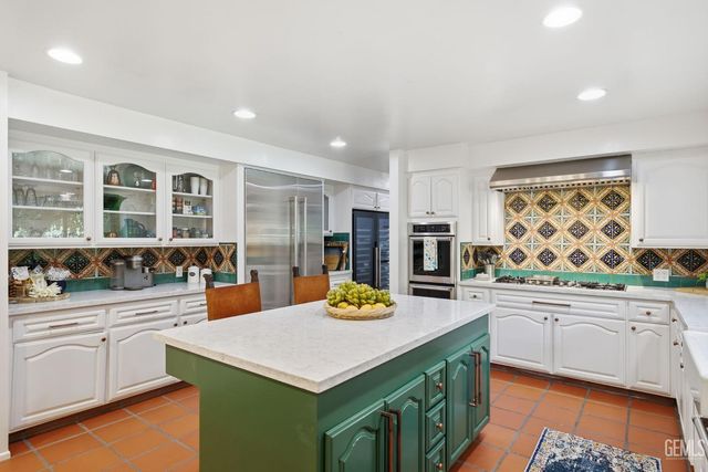 4265 Country Club Drive, Bakersfield, CA 93306
