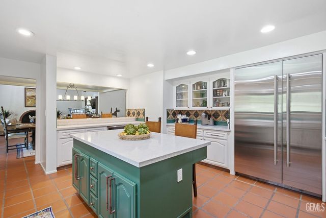 4265 Country Club Drive, Bakersfield, CA 93306
