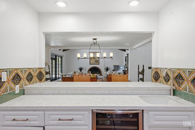 4265 Country Club Drive, Bakersfield, CA 93306