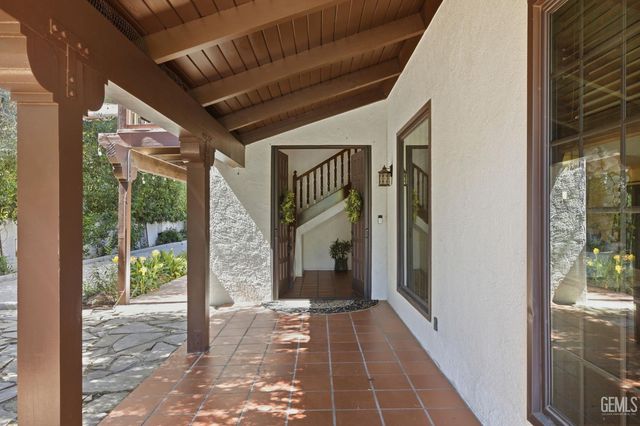 4265 Country Club Drive, Bakersfield, CA 93306