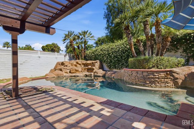 4265 Country Club Drive, Bakersfield, CA 93306