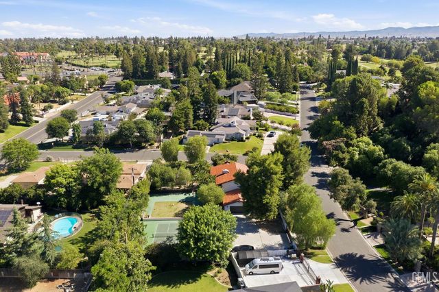 4265 Country Club Drive, Bakersfield, CA 93306
