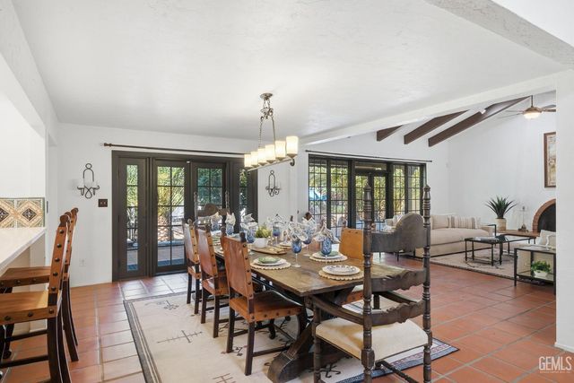 4265 Country Club Drive, Bakersfield, CA 93306