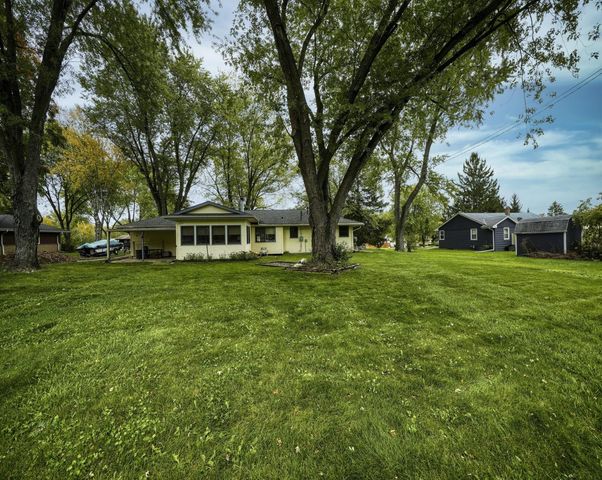 W139N6995 Bay Ridge LANE, Menomonee Falls, WI 53051