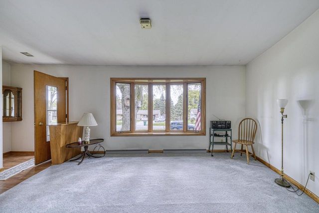 W139N6995 Bay Ridge LANE, Menomonee Falls, WI 53051