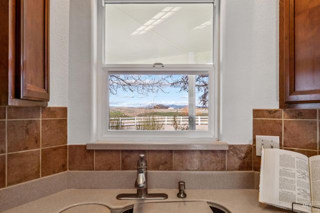 25164 Lansing Lane, Middleton, ID 83644