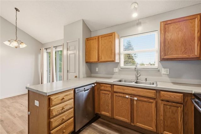 17188 Jennifer Street, Gardner, KS 66030
