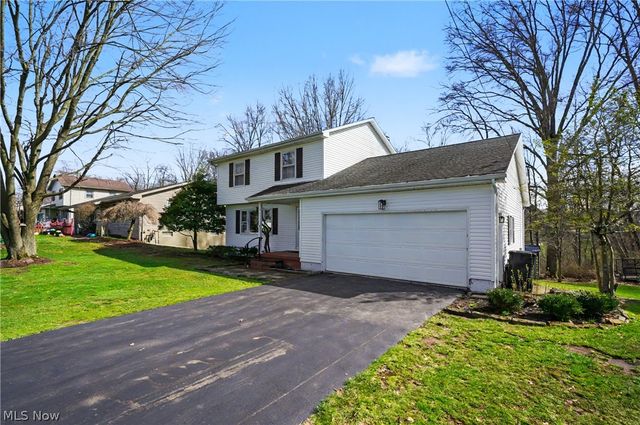 4765 Warwick Drive S, Canfield, OH 44406