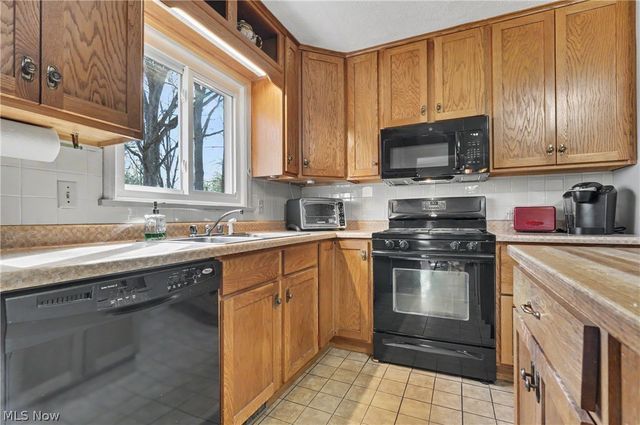 4765 Warwick Drive S, Canfield, OH 44406