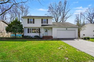 4765 Warwick Drive S, Canfield, OH 44406