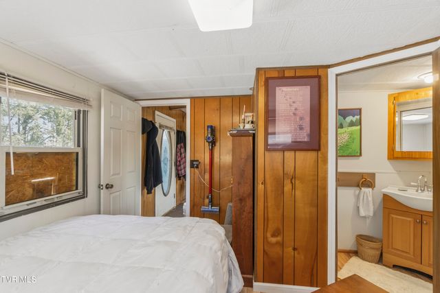701 Doc Hawkins Road, Greeneville, TN 37745