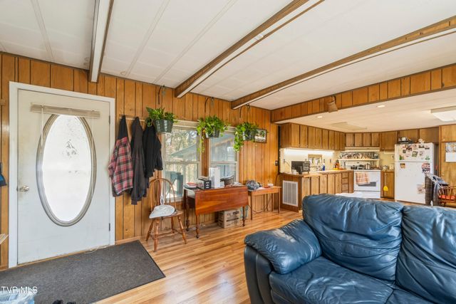 701 Doc Hawkins Road, Greeneville, TN 37745