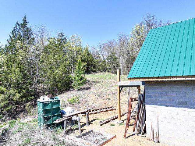 701 Doc Hawkins Road, Greeneville, TN 37745