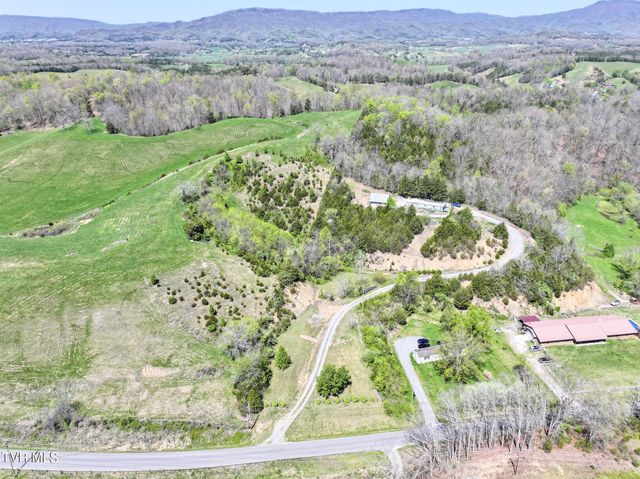 701 Doc Hawkins Road, Greeneville, TN 37745