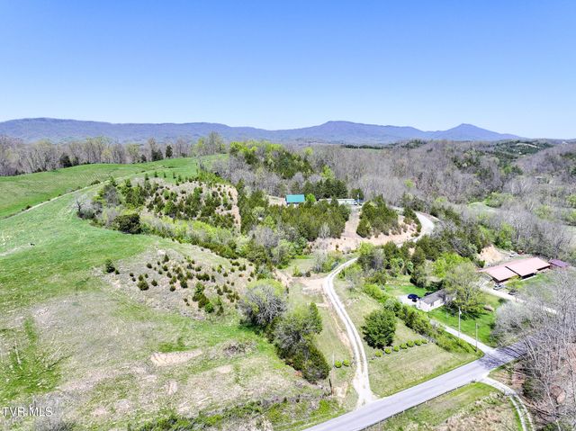 701 Doc Hawkins Road, Greeneville, TN 37745