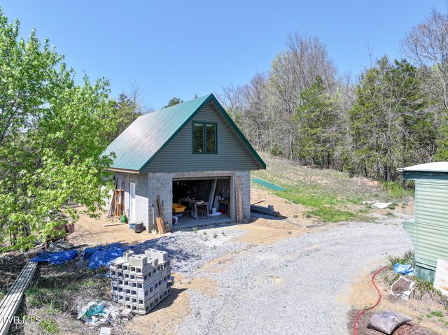 701 Doc Hawkins Road, Greeneville, TN 37745