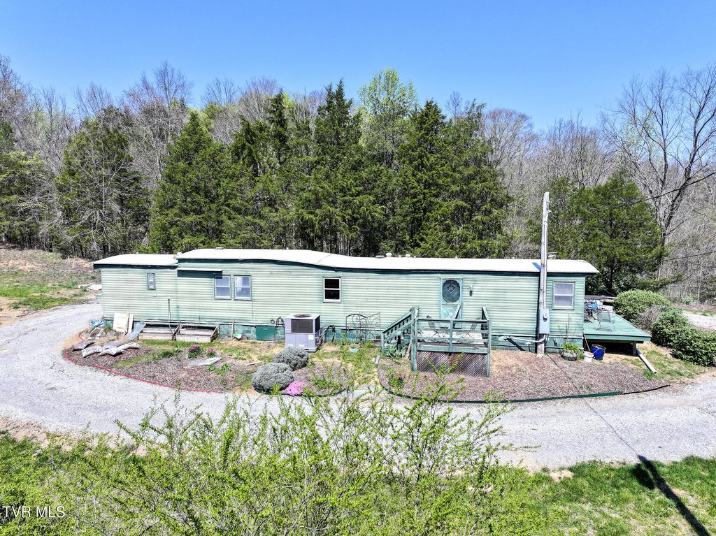701 Doc Hawkins Road, Greeneville, TN 37745