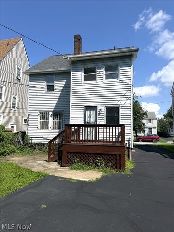 932 Vineshire Road, Cleveland Heights, OH 44121