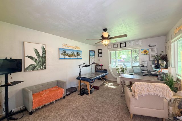 228 Appaloosa Drive, Los Lunas, NM 87031