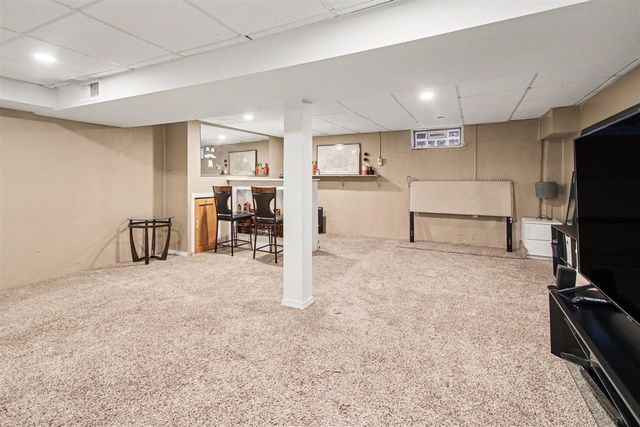 25151 Pearl Street, Roseville, MI 48066