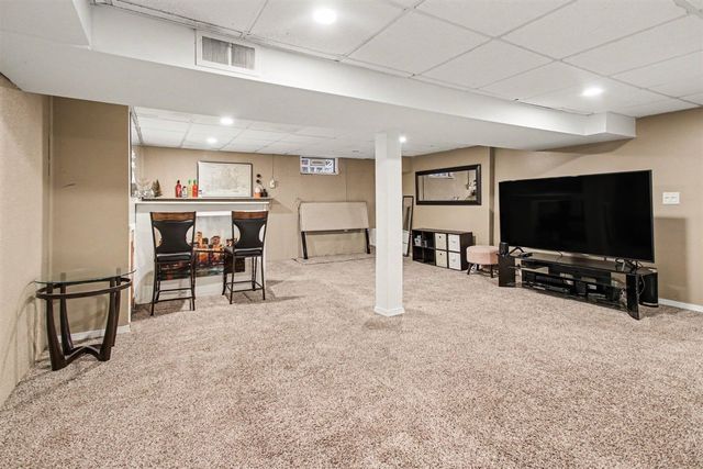 25151 Pearl Street, Roseville, MI 48066