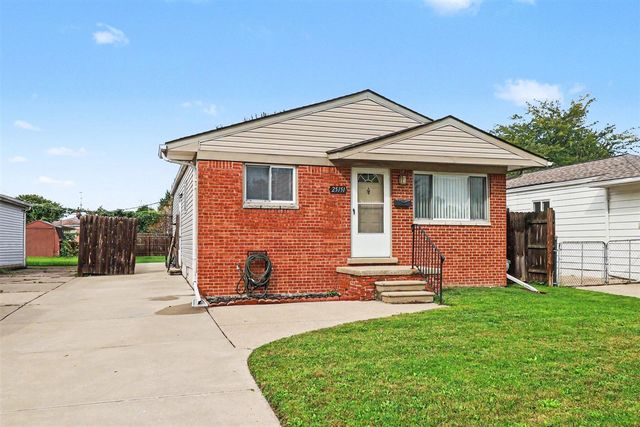 25151 Pearl Street, Roseville, MI 48066