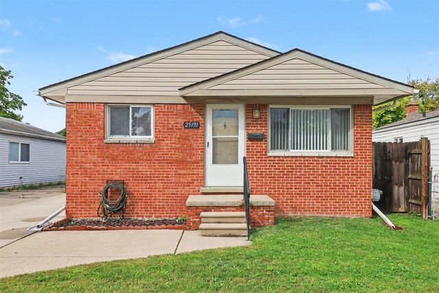 25151 Pearl Street, Roseville, MI 48066